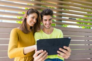 Couple use of the tablet pc together